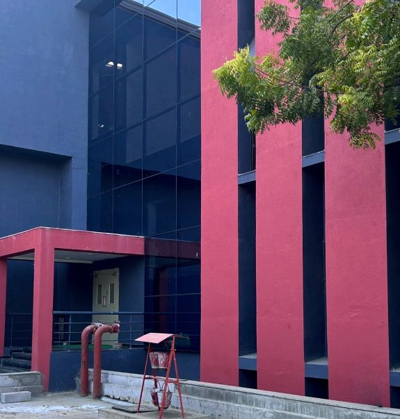 Suvjay facade with red fins